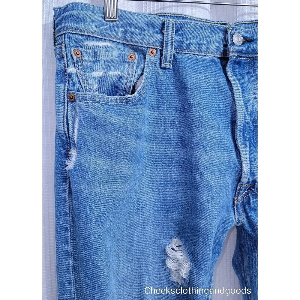 Levis 501 Distressed Light Wash Button Fly Jeans Men's 36x34